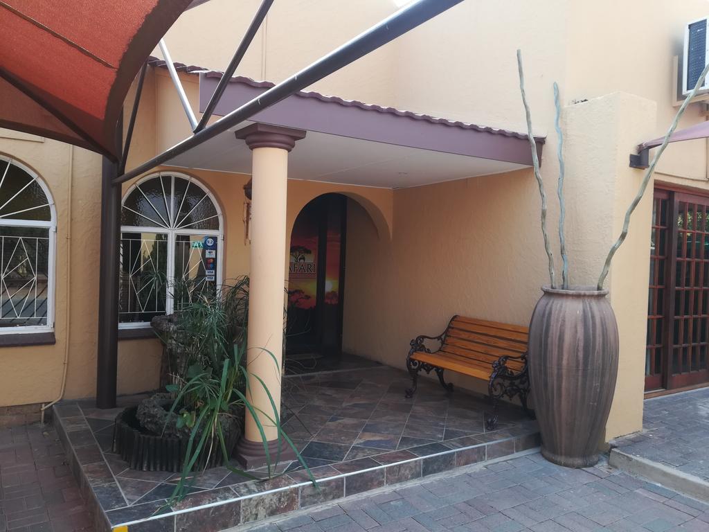 Safari Guesthouse Vryburg Exterior foto